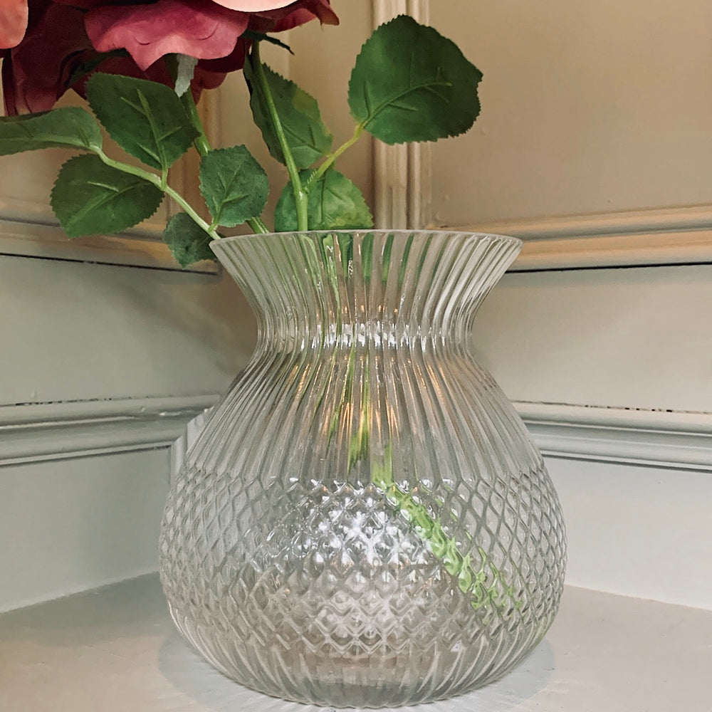 
            
                Load image into Gallery viewer, Glass Vase with Grooves and Diamond Cutting
            
        